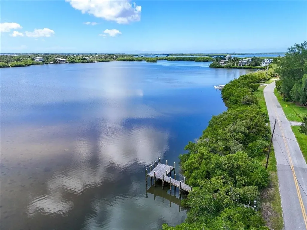 107 Tillett Place Terra Ceia FL 34250