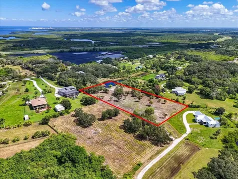 107 Tillett Place Terra Ceia FL 34250