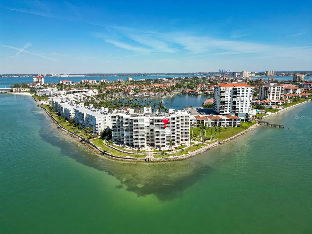 6105 Bahia Del Mar Circle St Petersburg FL 33715