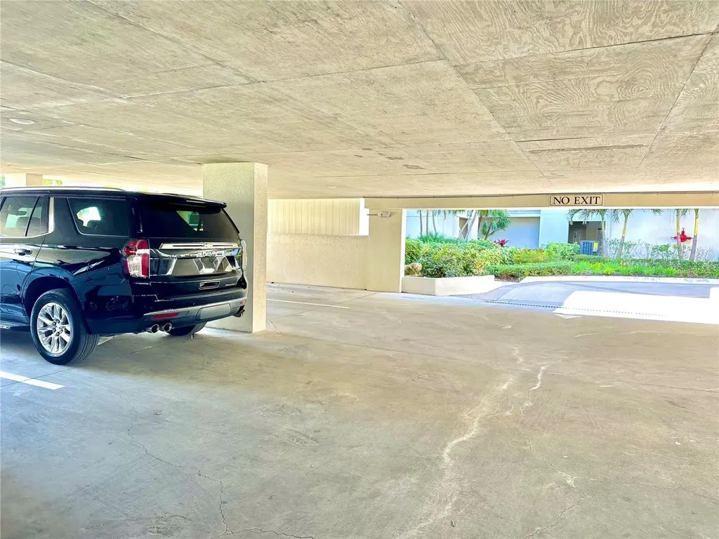6105 Bahia Del Mar Circle St Petersburg FL 33715