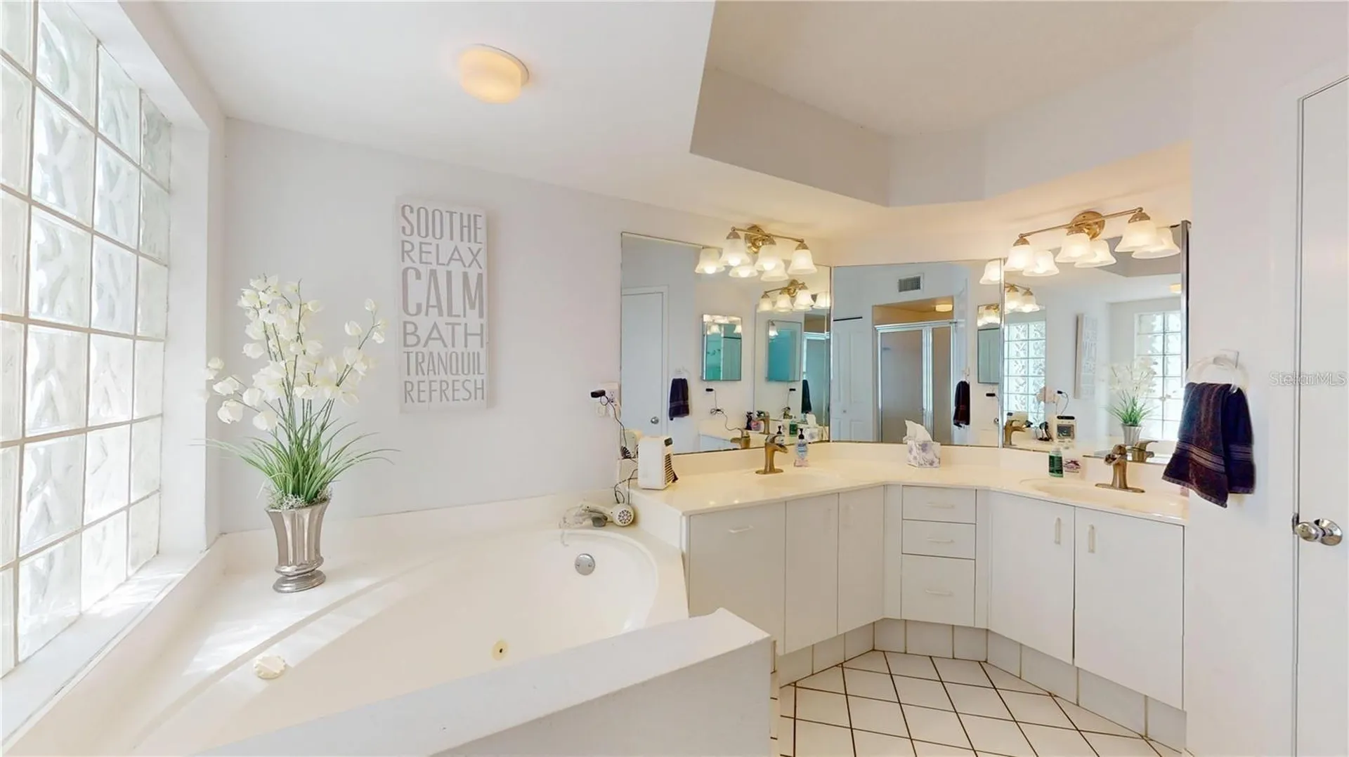 6105 Bahia Del Mar Circle St Petersburg FL 33715