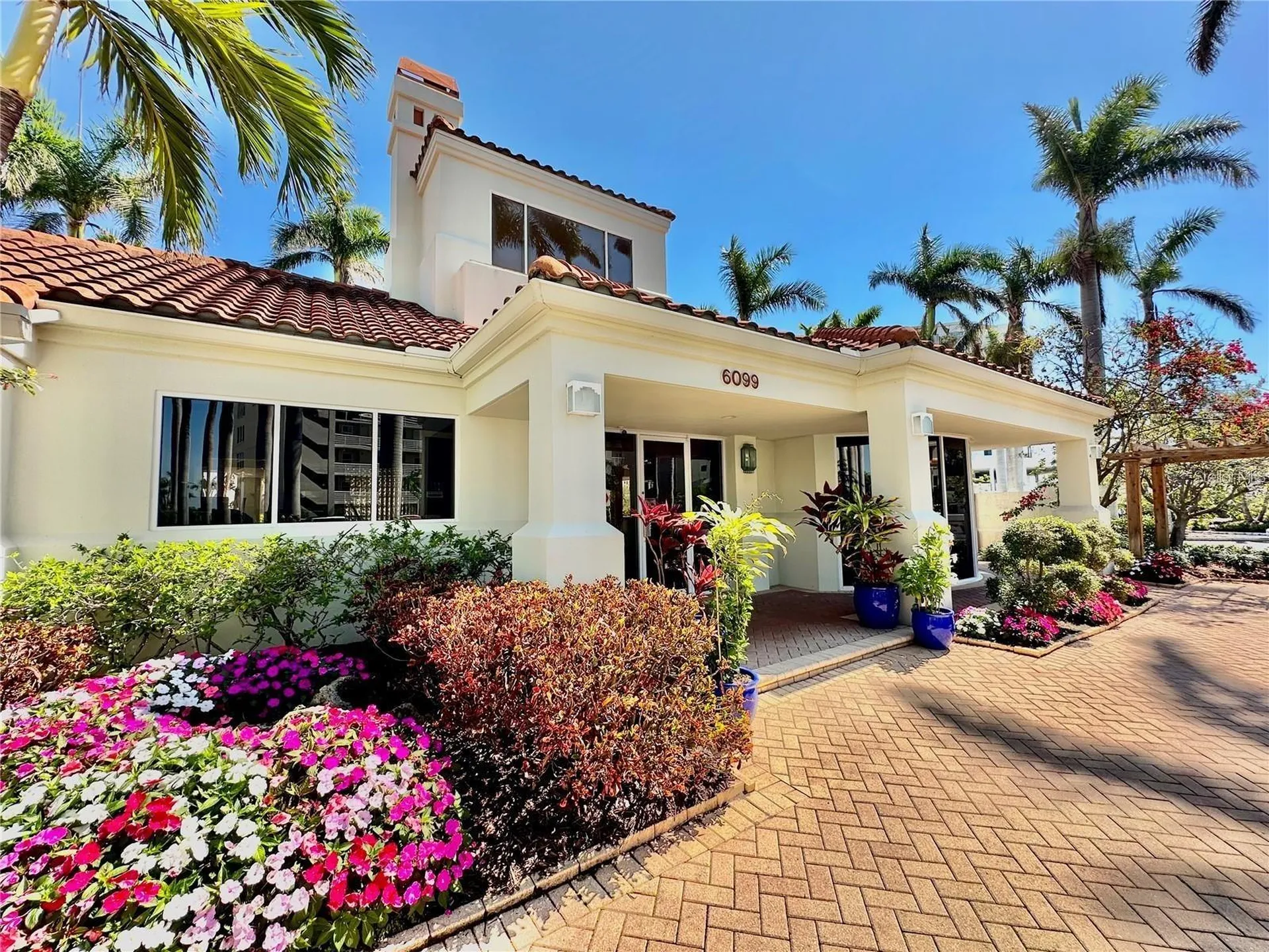6105 Bahia Del Mar Circle St Petersburg FL 33715