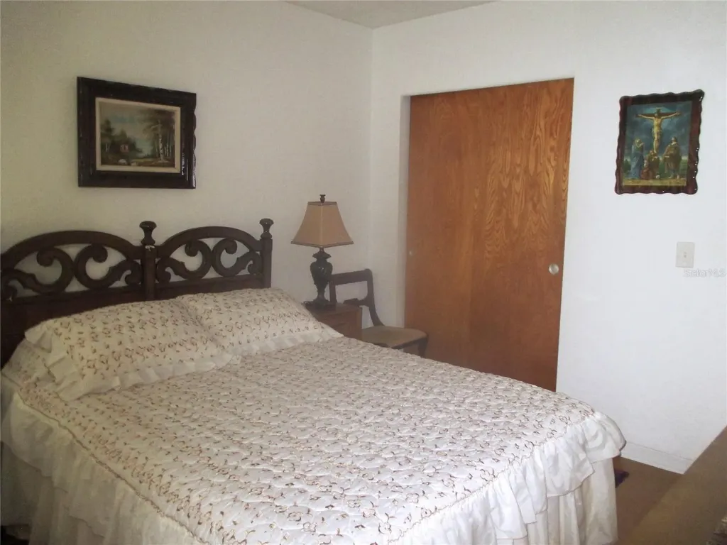 4154 57th Street N Kenneth City FL 33709