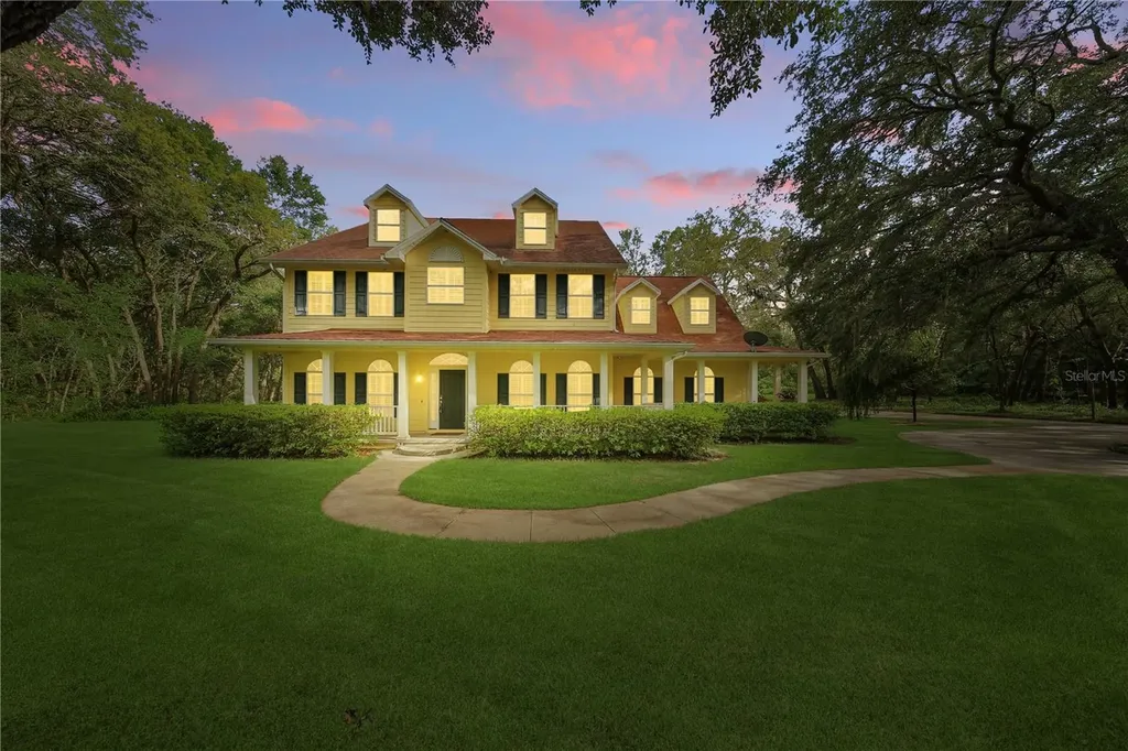 4200 Joslyn Lane Lady Lake FL 32159
