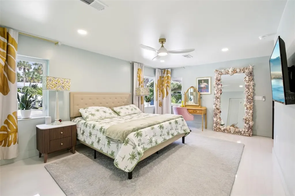 613 Buttonwood Drive Longboat Key FL 34228
