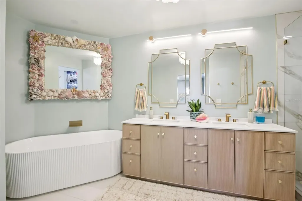 613 Buttonwood Drive Longboat Key FL 34228