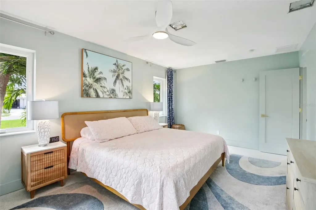 613 Buttonwood Drive Longboat Key FL 34228