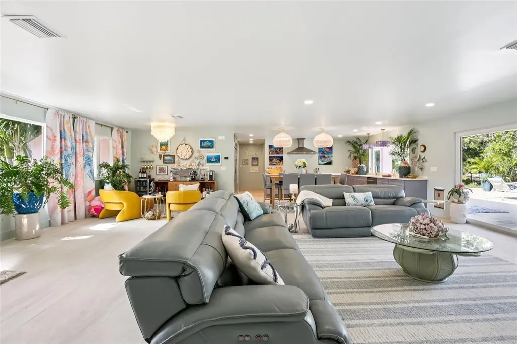 613 Buttonwood Drive Longboat Key FL 34228