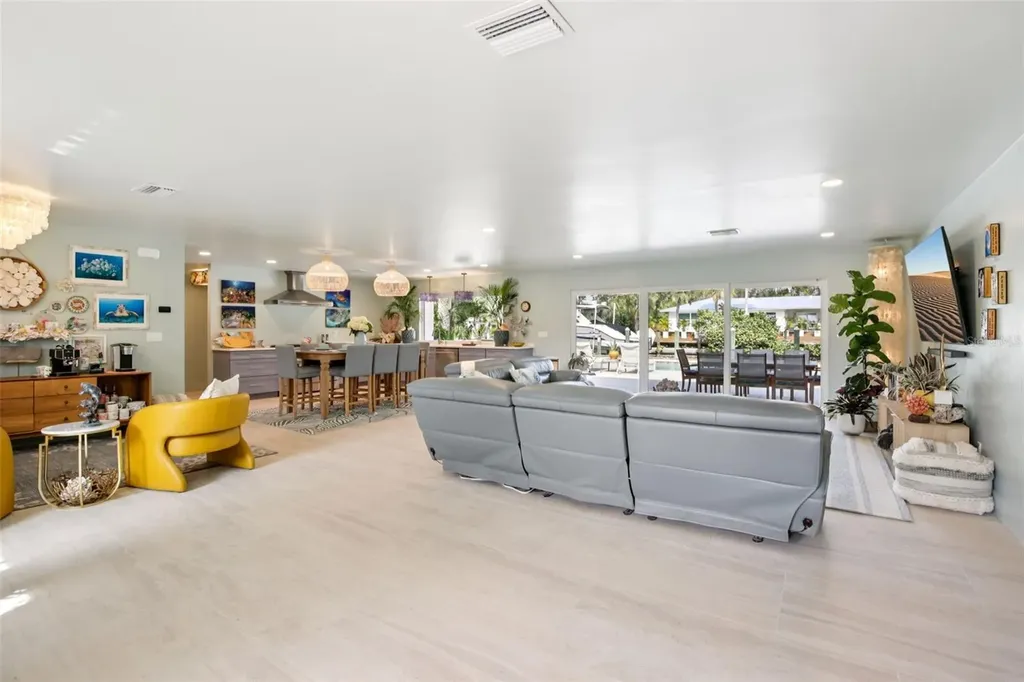 613 Buttonwood Drive Longboat Key FL 34228