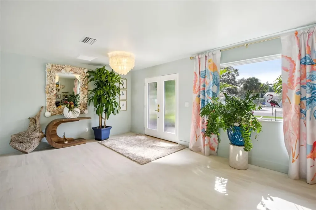 613 Buttonwood Drive Longboat Key FL 34228