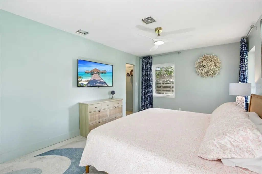 613 Buttonwood Drive Longboat Key FL 34228