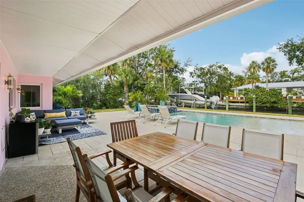 613 Buttonwood Drive Longboat Key FL 34228