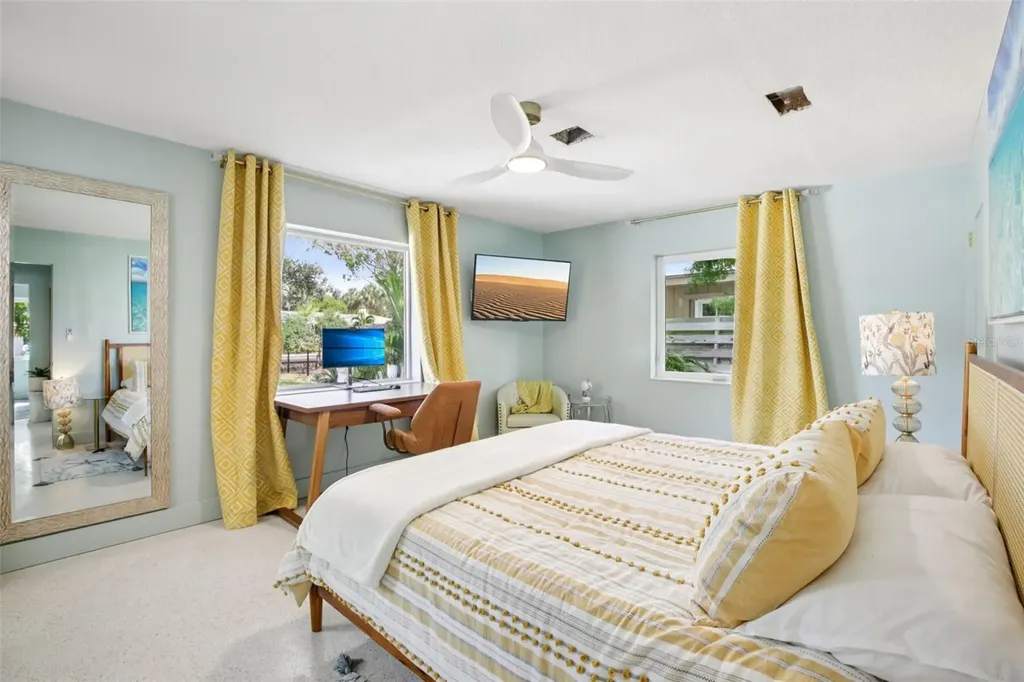 613 Buttonwood Drive Longboat Key FL 34228