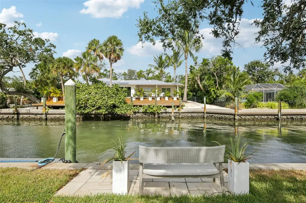 613 Buttonwood Drive Longboat Key FL 34228