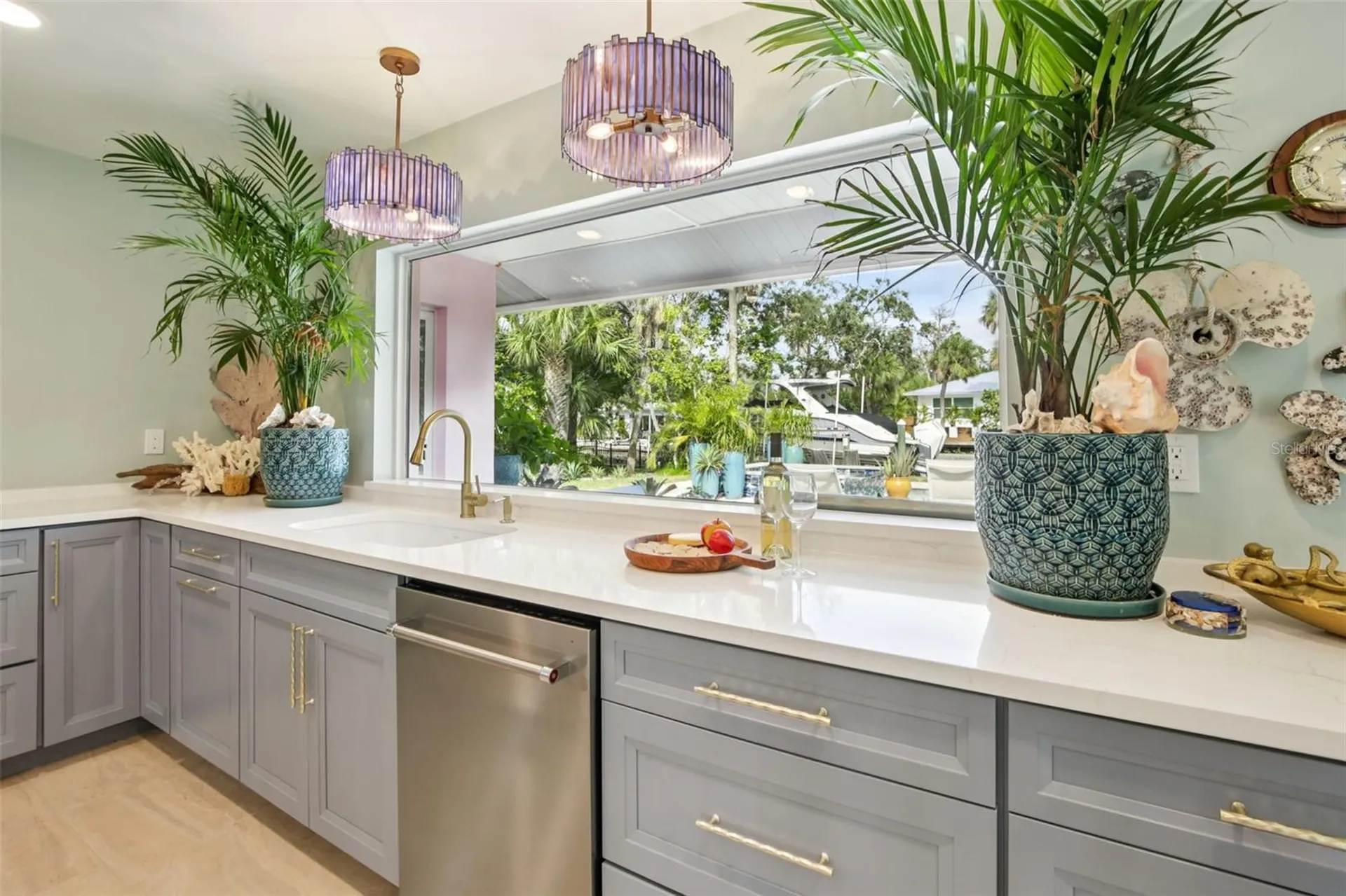 613 Buttonwood Drive Longboat Key FL 34228