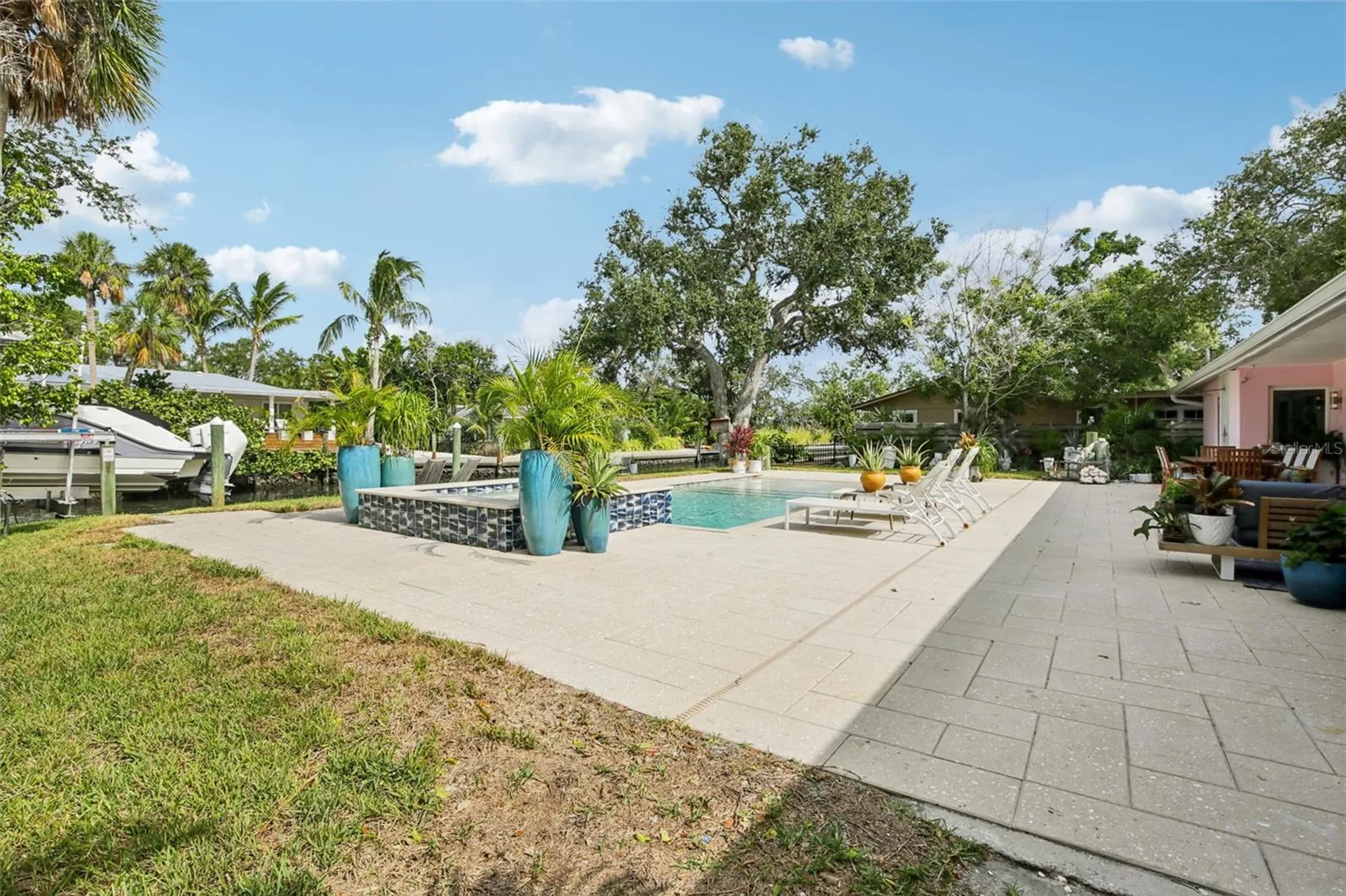 613 Buttonwood Drive Longboat Key FL 34228