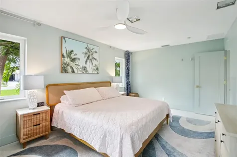 613 Buttonwood Drive Longboat Key FL 34228