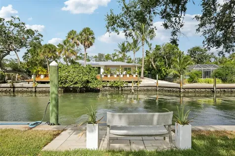 613 Buttonwood Drive Longboat Key FL 34228