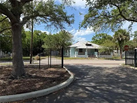 585 Washington Street New Smyrna Beach FL 32168