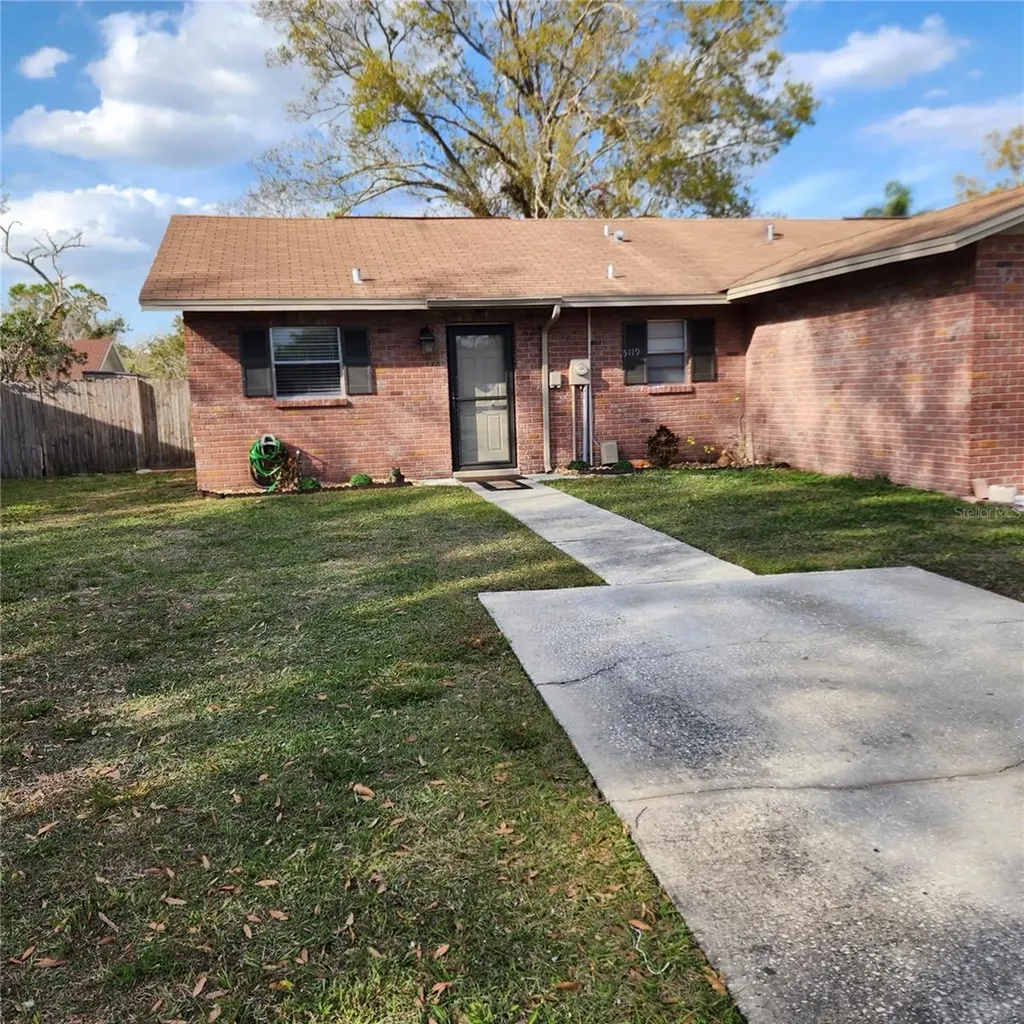 5119 Hector Court Tampa FL 33624