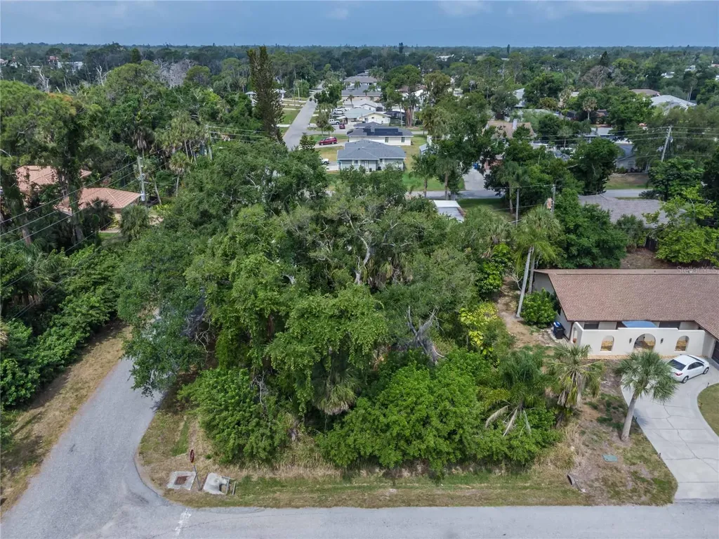 Lots 17108 & 17109 Valencia Road Venice FL 34293