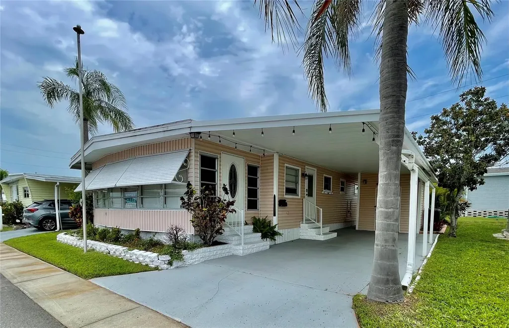 34091 Alamanda Drive N Pinellas Park FL 33781