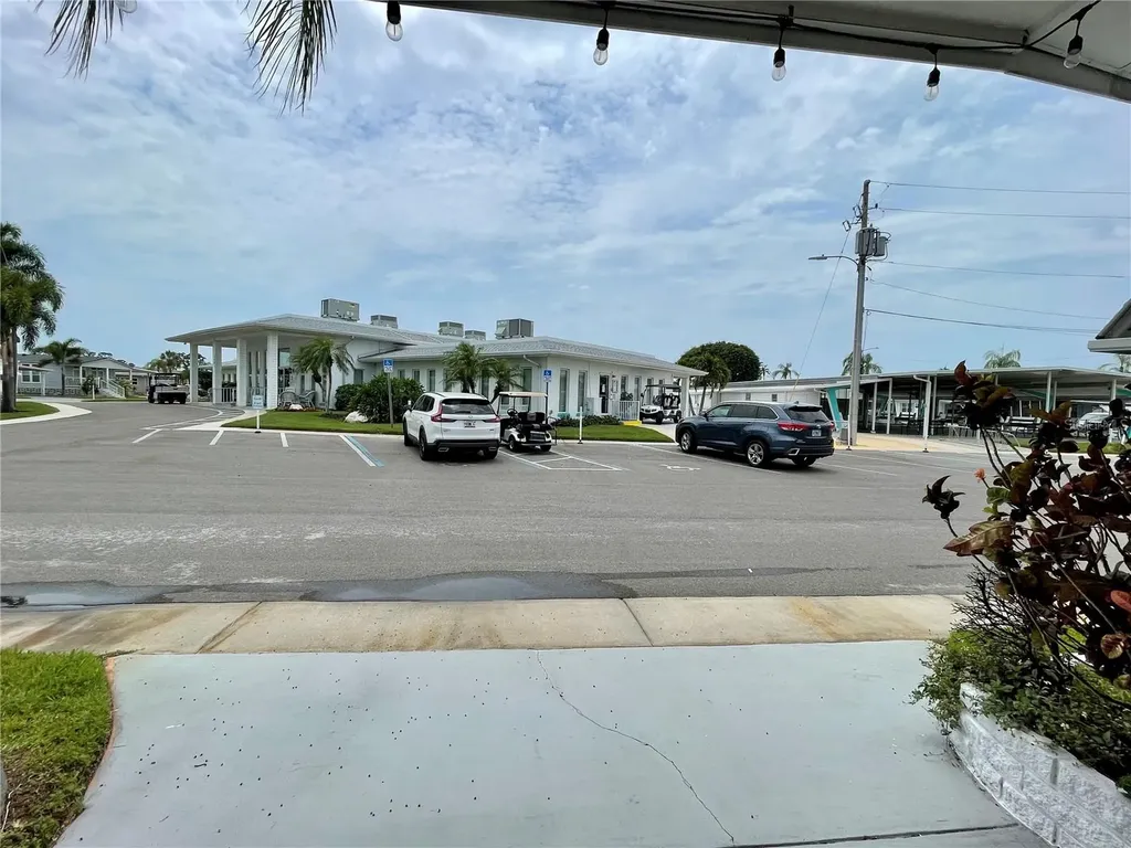 34091 Alamanda Drive N Pinellas Park FL 33781
