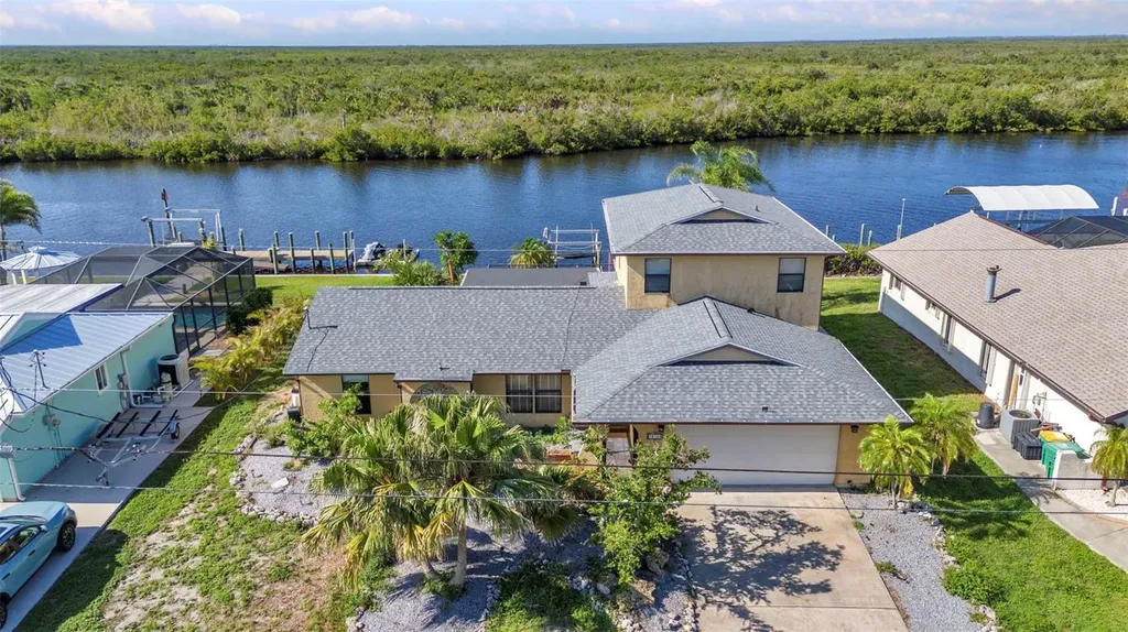 18566 Arapahoe Circle Port Charlotte FL 33948