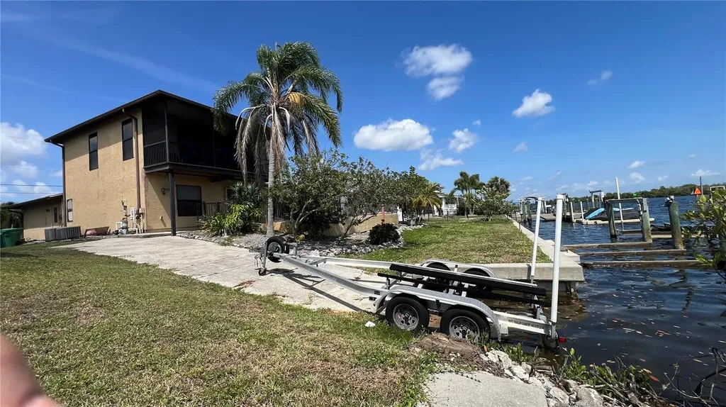 18566 Arapahoe Circle Port Charlotte FL 33948