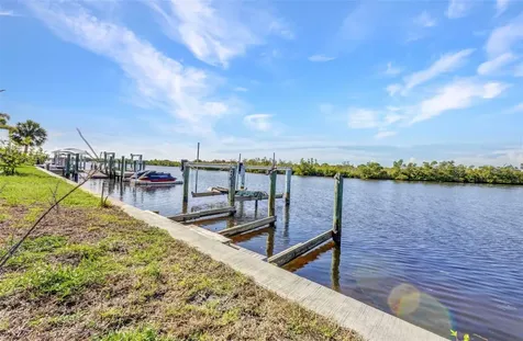 18566 Arapahoe Circle Port Charlotte FL 33948