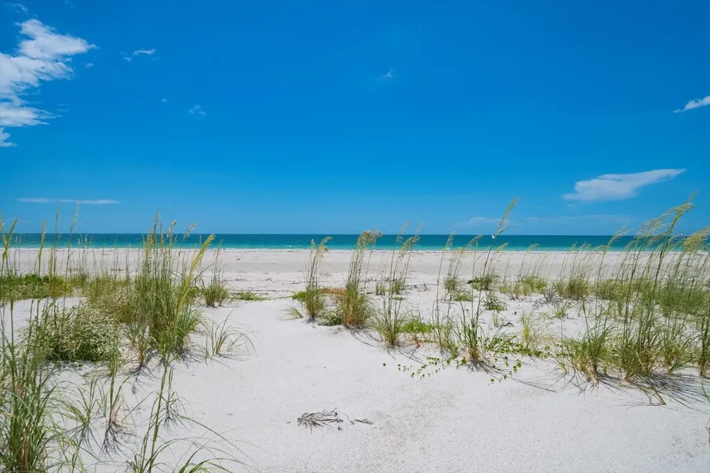 1114 Mandalay Point Clearwater Beach FL 33767