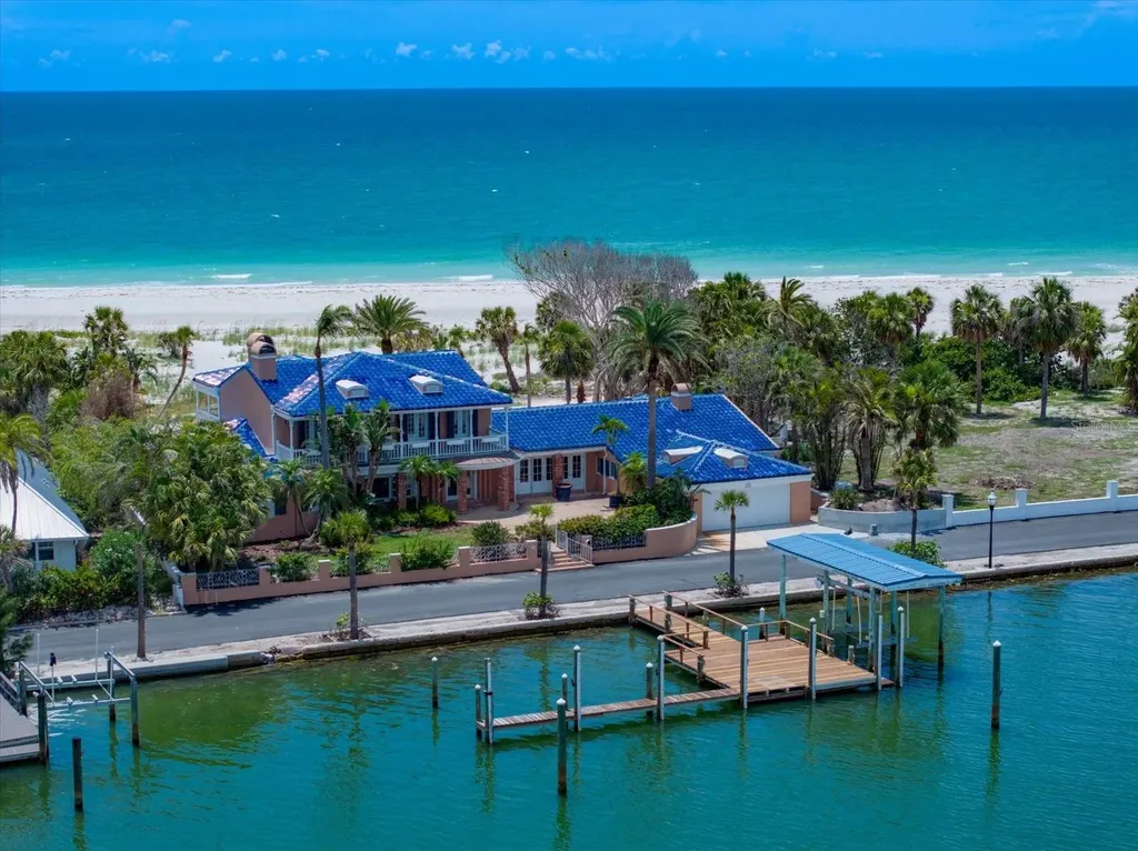 1114 Mandalay Point Clearwater Beach FL 33767