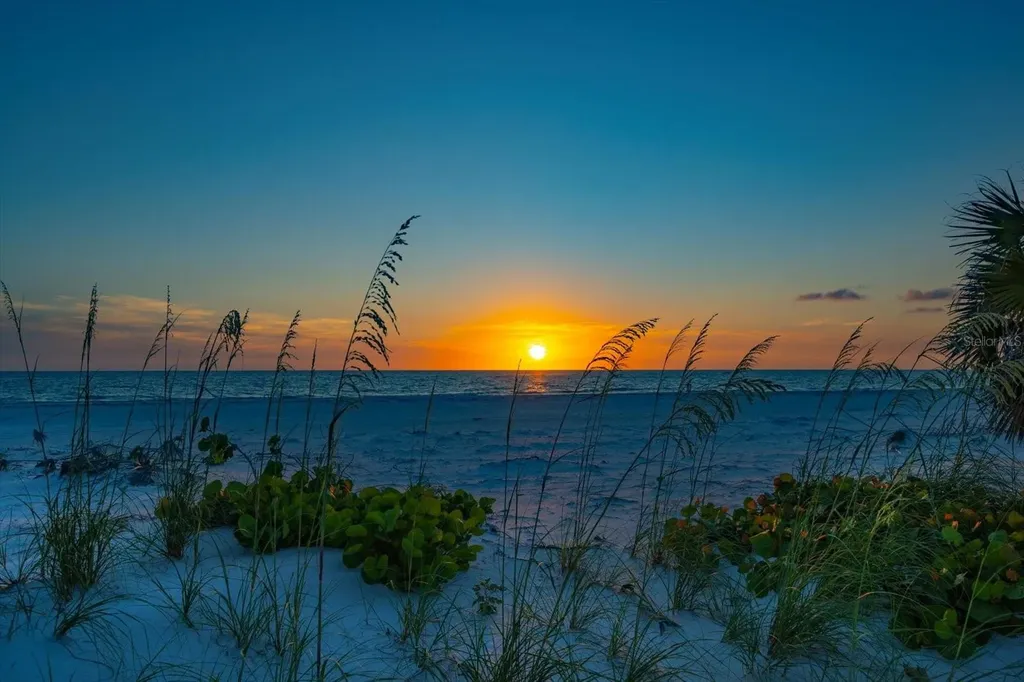 1114 Mandalay Point Clearwater Beach FL 33767