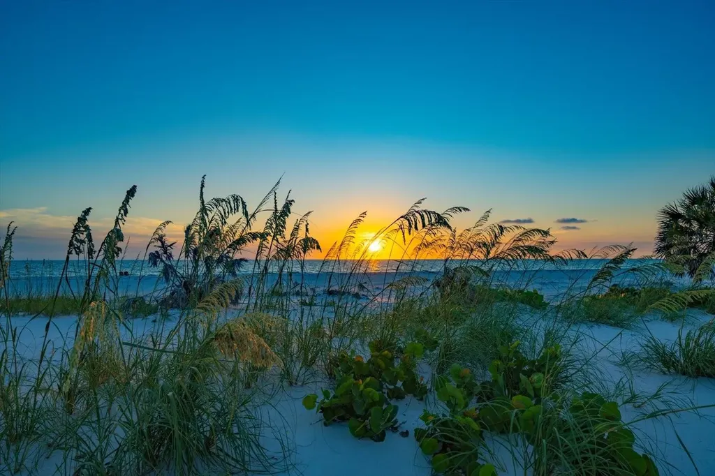 1114 Mandalay Point Clearwater Beach FL 33767