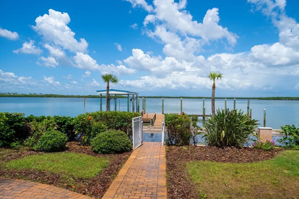 1114 Mandalay Point Clearwater Beach FL 33767