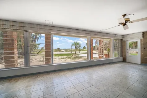 1114 Mandalay Point Clearwater Beach FL 33767