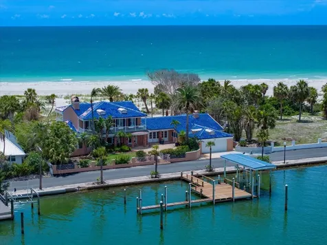 1114 Mandalay Point Clearwater Beach FL 33767