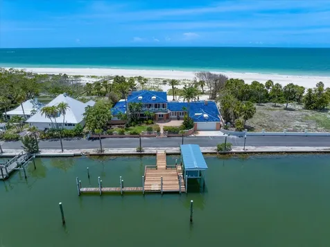 1114 Mandalay Point Clearwater Beach FL 33767