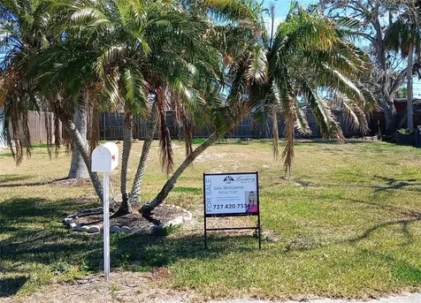 6828 Edgewater Drive New Port Richey FL 34652