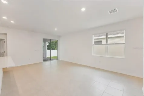 1202 Atlantic Avenue Fruitland Park FL 34731