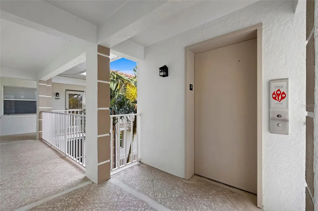 6507 Stone River Road Bradenton FL 34203