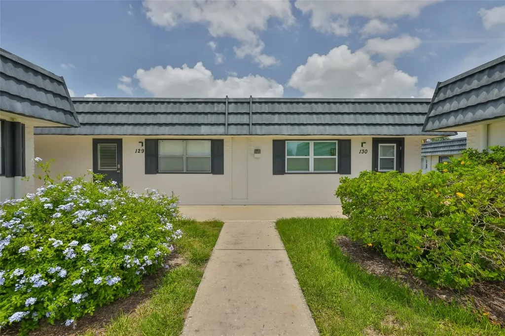301 Kings Boulevard Sun City Center FL 33573