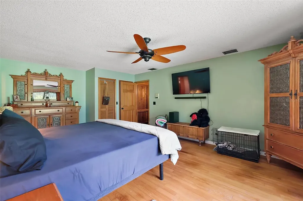 672 E Belt Avenue Bushnell FL 33513