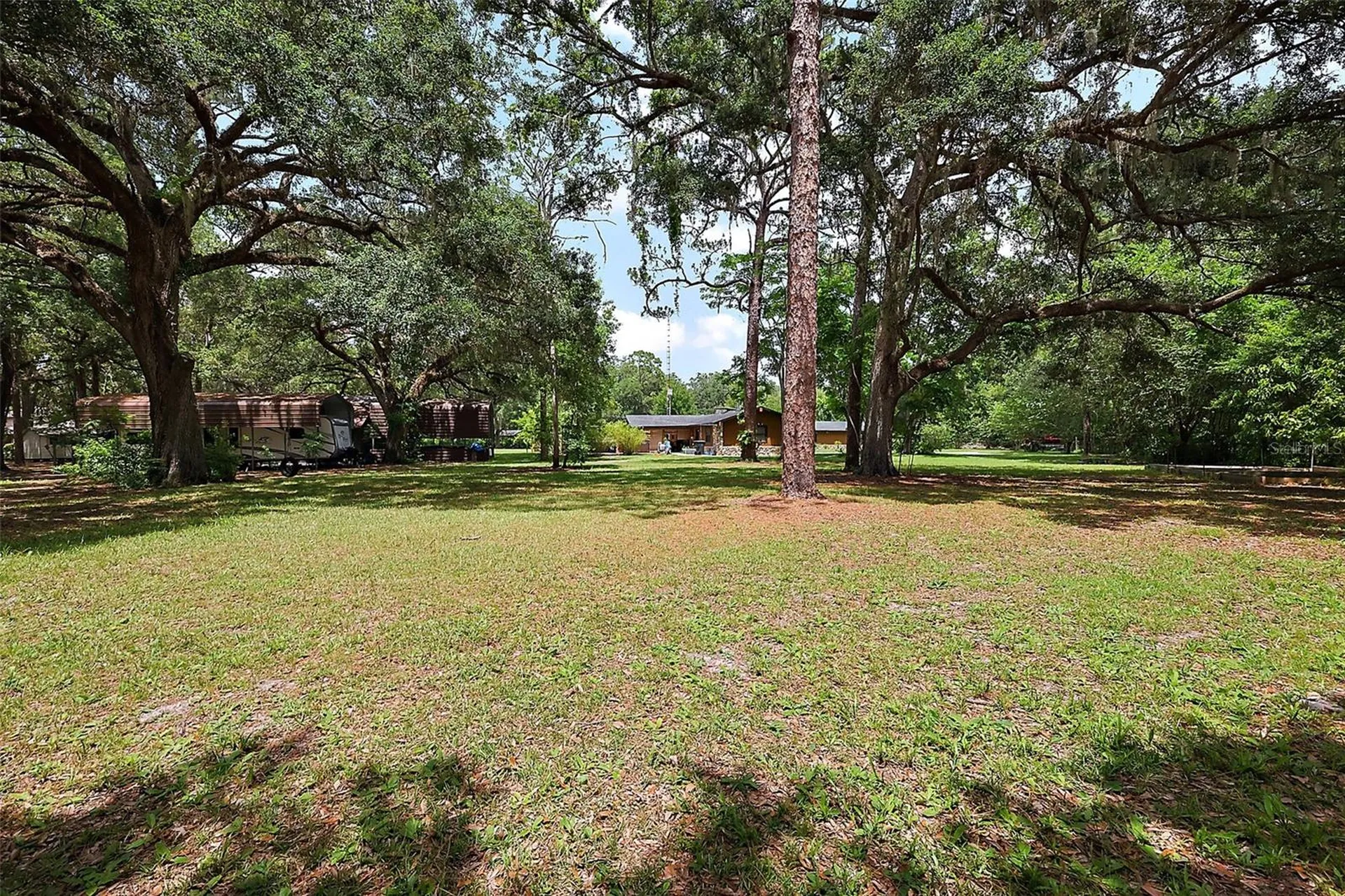 672 E Belt Avenue Bushnell FL 33513