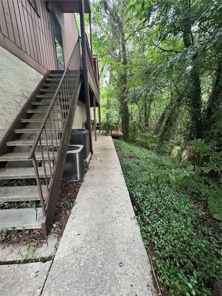 1515 NW 29th Road Gainesville FL 32605