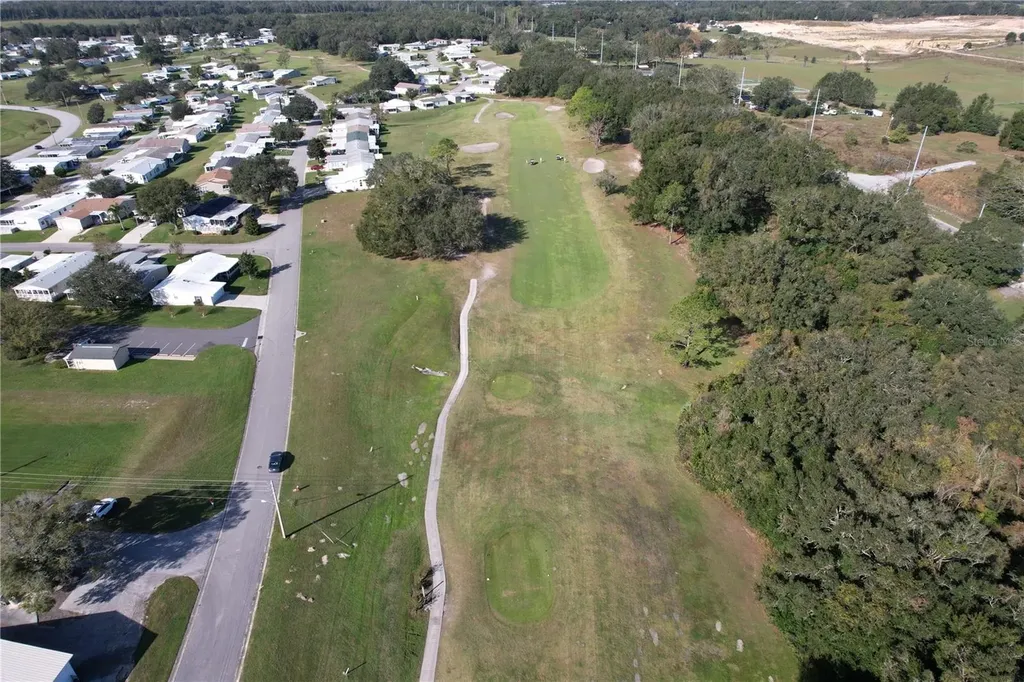 2002 S Citrus Circle Zellwood FL 32798