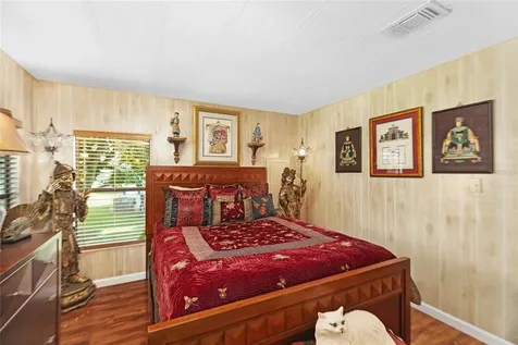 2002 S Citrus Circle Zellwood FL 32798