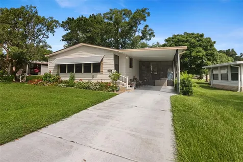 2002 S Citrus Circle Zellwood FL 32798