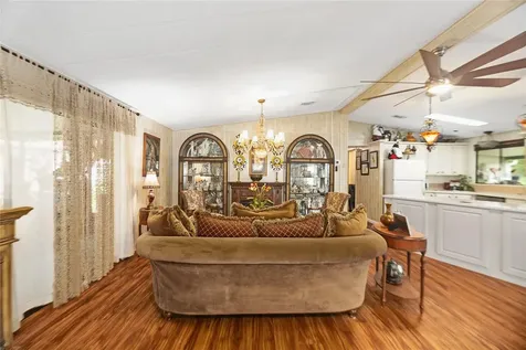 2002 S Citrus Circle Zellwood FL 32798