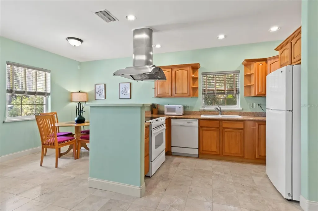 6517 Dimarco Road Tampa FL 33634